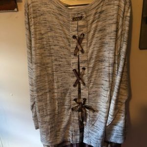 NWOT MAURICES SZ 3 SHIRT